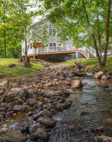 creekside cottage marketing photo 9